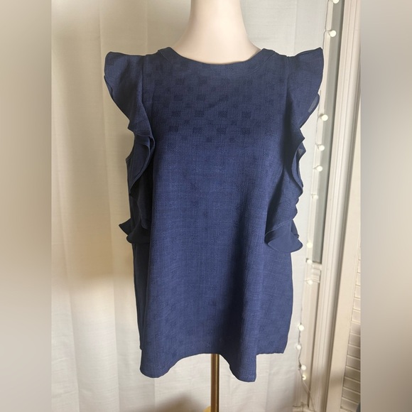 Doe & Rae Navy Ruffle Sleeve Blouse – Size M – Textured Polyester - Picture 8 of 8